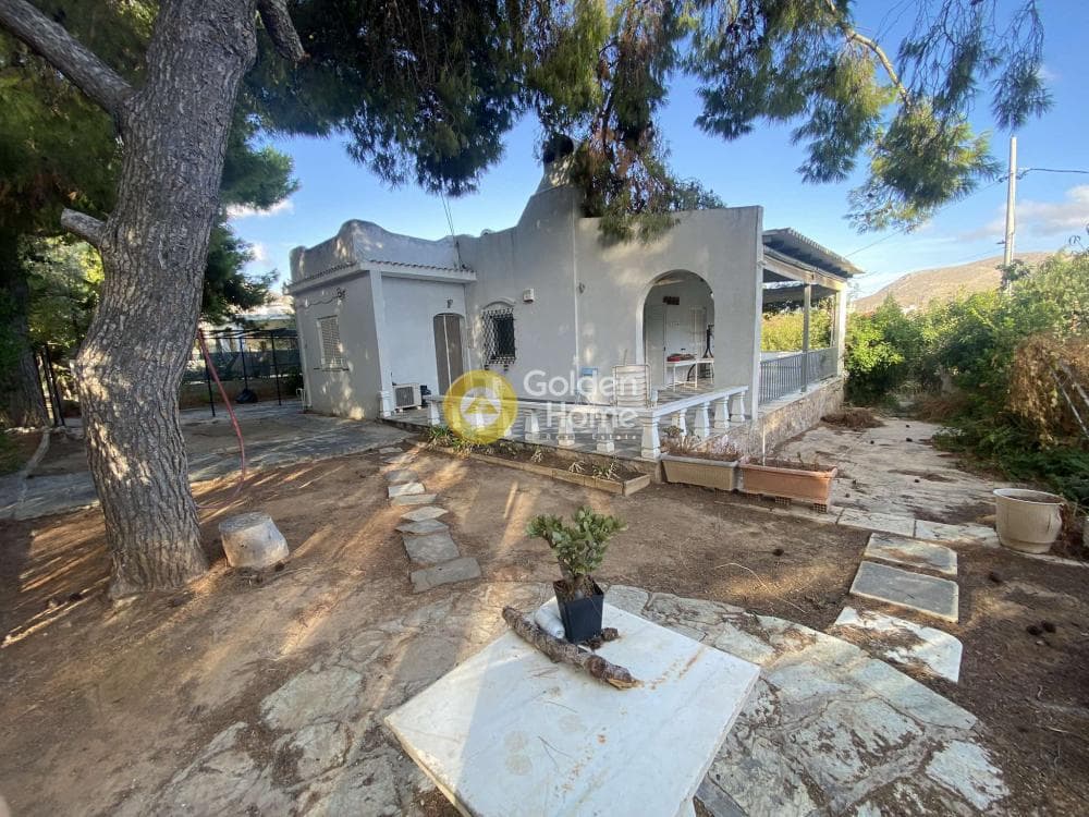Οικόπεδο στην Καλύβια, Καλύβια Θορικού