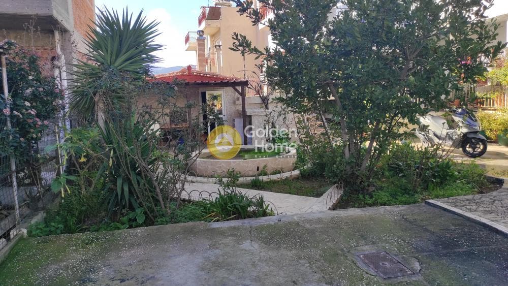 House in Center, Gerakas — Photo 1 of 9