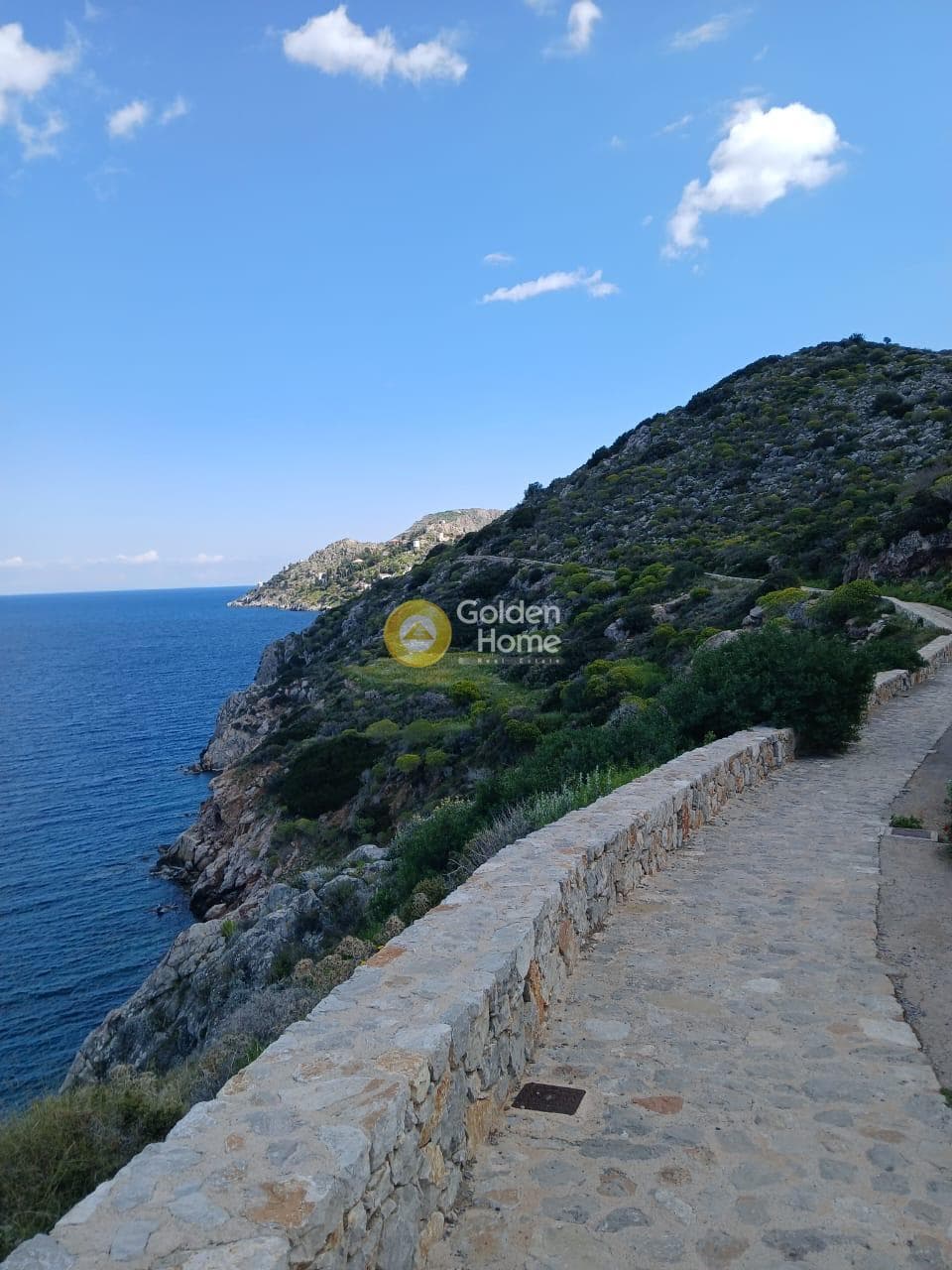 Parcel in Limioniza, Hydra — Photo 1 of 3