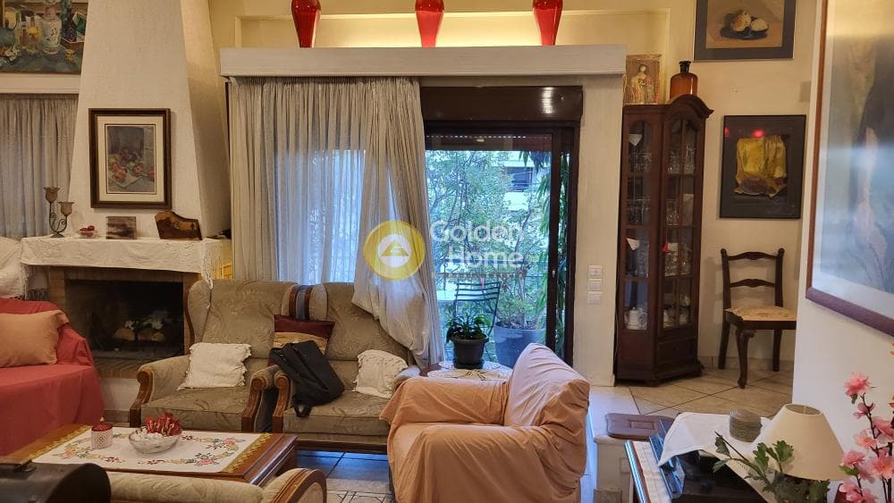 Apartment in Trocadero, Palaio Faliro — Photo 1 of 34