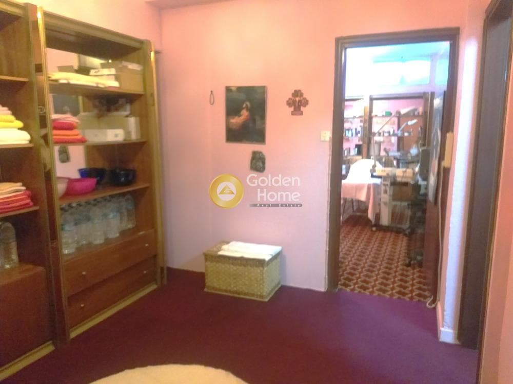 Retail Store in Center, Kalamaria — Photo 3 of 9