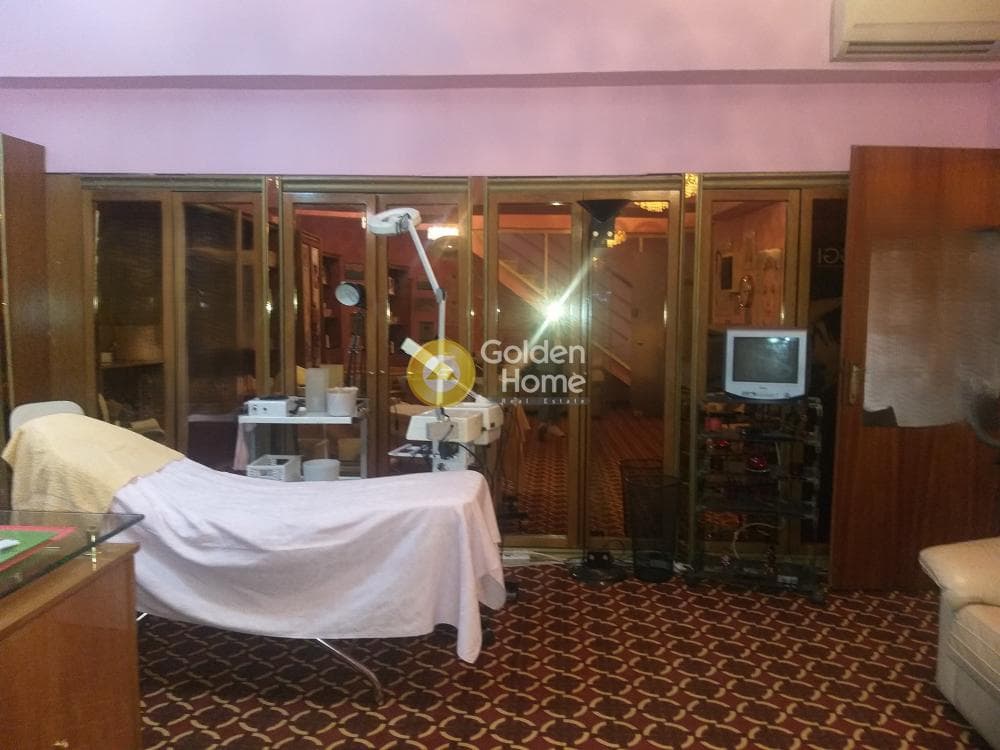 Retail Store in Center, Kalamaria — Photo 7 of 9