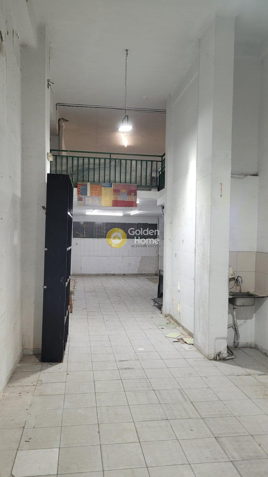 Retail Store in Plateia Vathis, Kentro — Photo 4 of 9