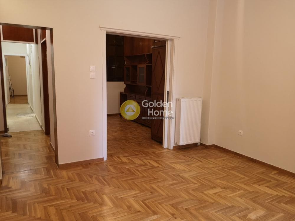 Apartment in Fokionos Negri, Kipseli — Photo 1 of 16
