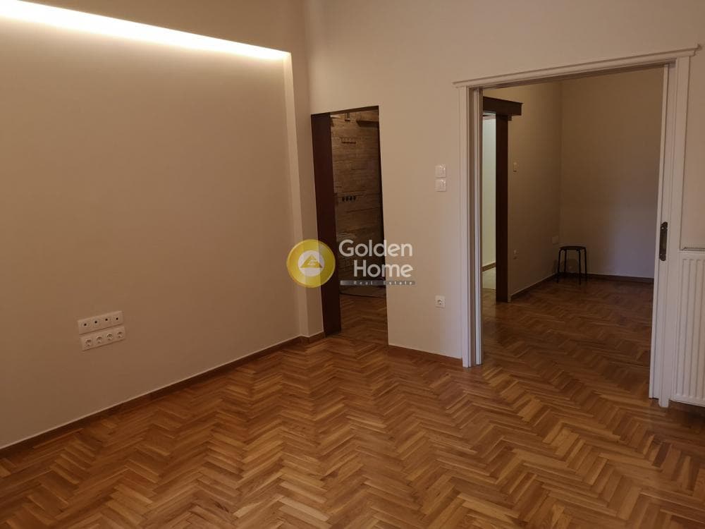 Apartment in Fokionos Negri, Kipseli — Photo 2 of 16