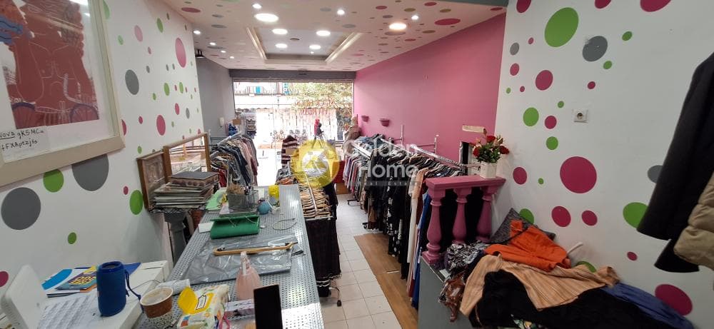 Retail Store in Achladia, Aigaleo — Photo 1 of 2