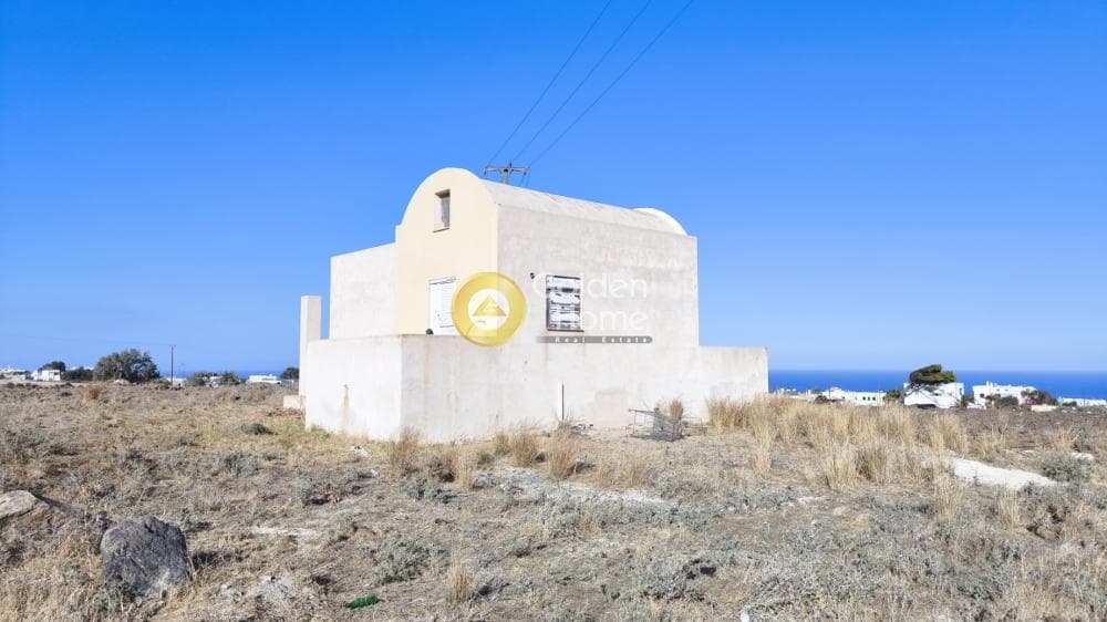 House in Thira, Santorini — Photo 1 of 5