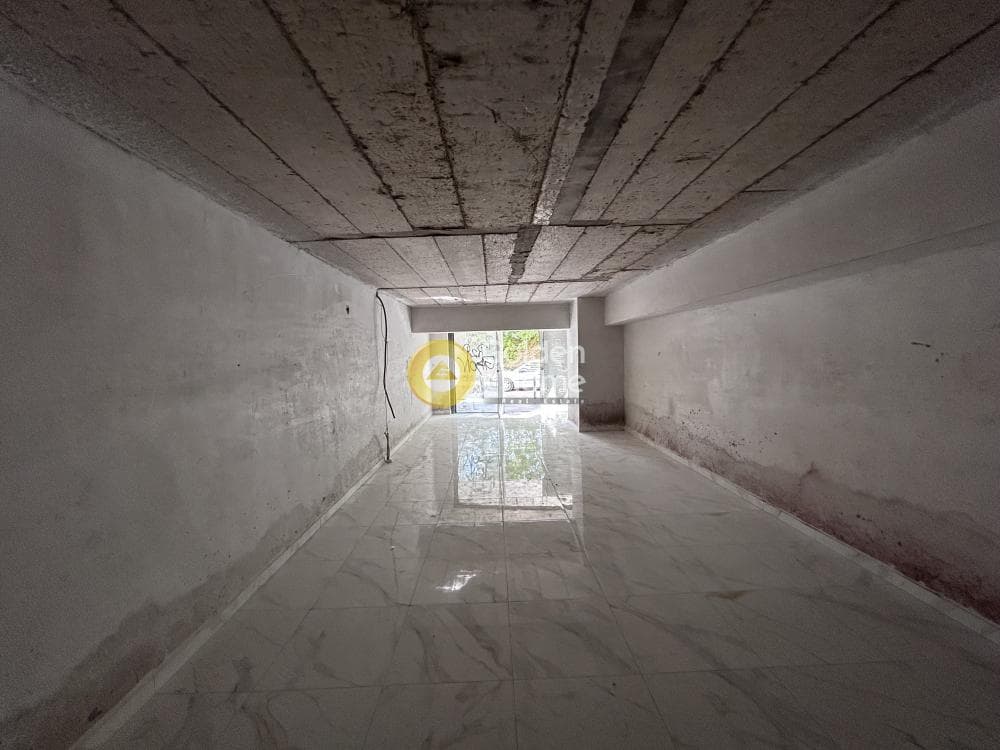 Κατάστημα στην Μανιάτικα, Πειραιάς — Φωτογραφία 1 από 5