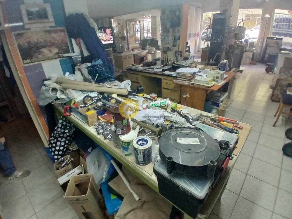 Retail Store in Neo Pagkrati, Vironas — Photo 4 of 5