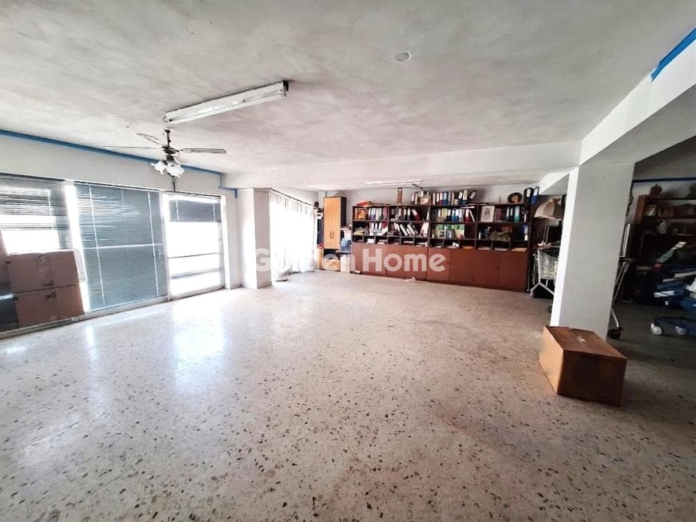 Βιομηχανικός Χώρος στην Ακαδημία Πλάτωνος, Κολωνός - Κολοκυνθούς — Φωτογραφία 1 από 5