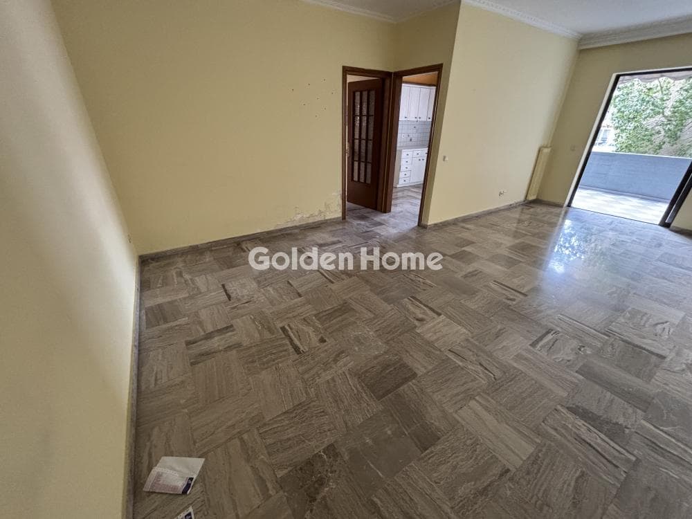 Apartment in Center, Metamorfosi — Photo 2 of 31