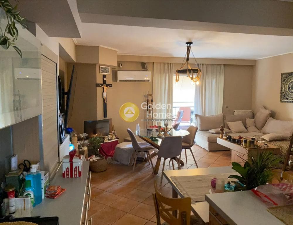 Apartment in Mikrolimano, Piraeus — Photo 1 of 14