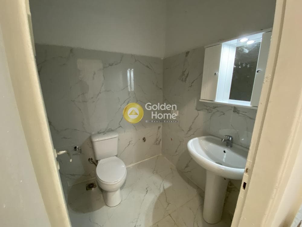 Apartment in Osios Loukas, Patisia — Photo 1 of 13