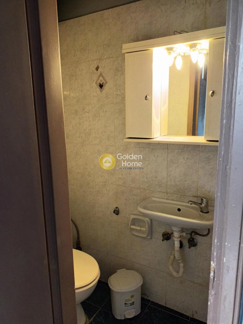 Apartment in Rouf, Tavros — Photo 1 of 61