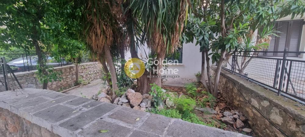 Building Plot in Karagianneika, Galatsi — Photo 1 of 2