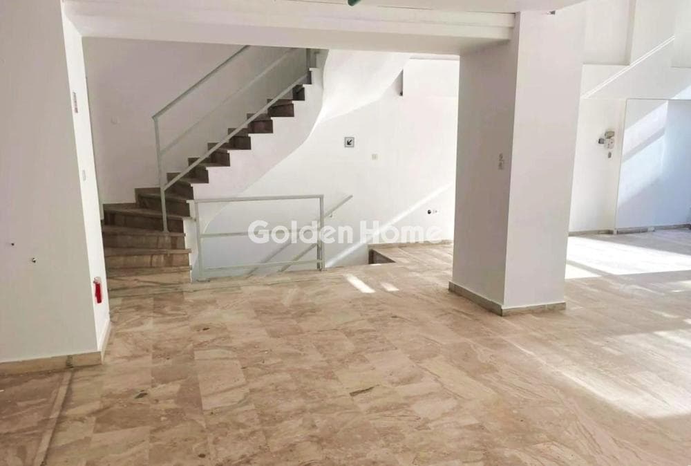 Retail Store in Center, Dafni — Photo 4 of 10