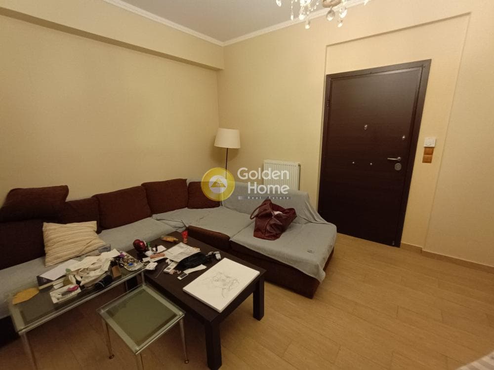 Apartment in Agios Ioannis Chrisostomos, Nikaia — Photo 1 of 12