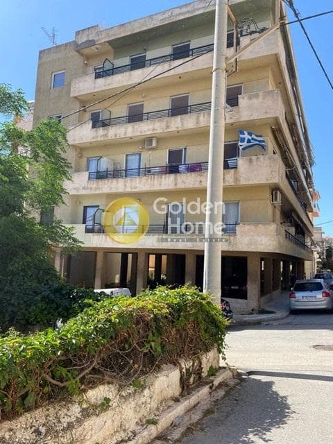 Apartment in Center, Lavrio — Photo 1 of 4
