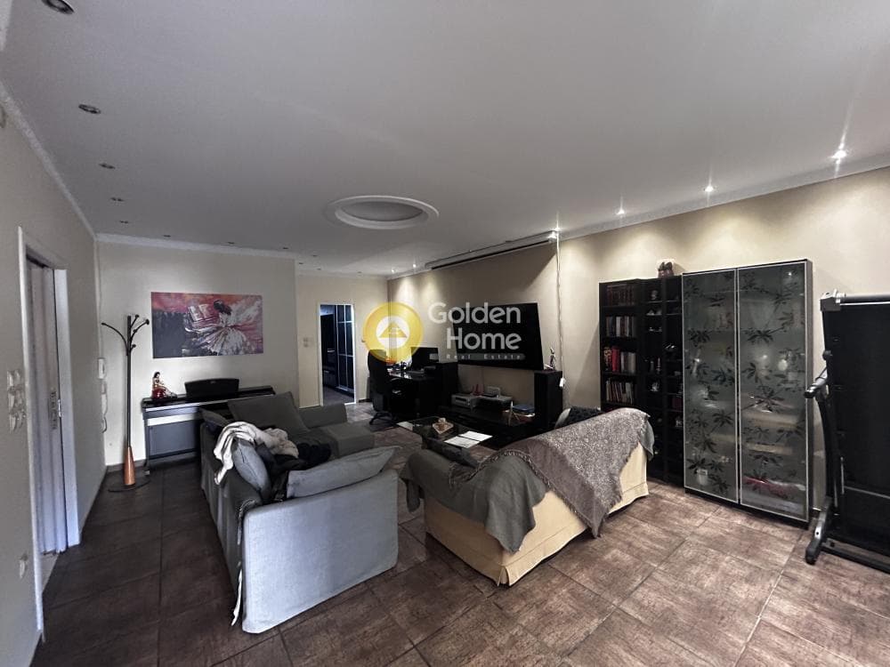 Apartment in Evaggelistria, Nikaia — Photo 1 of 24