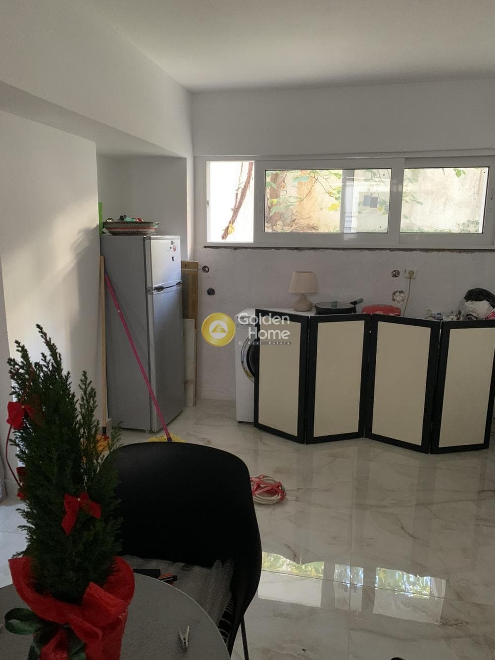 Retail Store in Plateia Vathis, Kentro — Photo 12 of 21