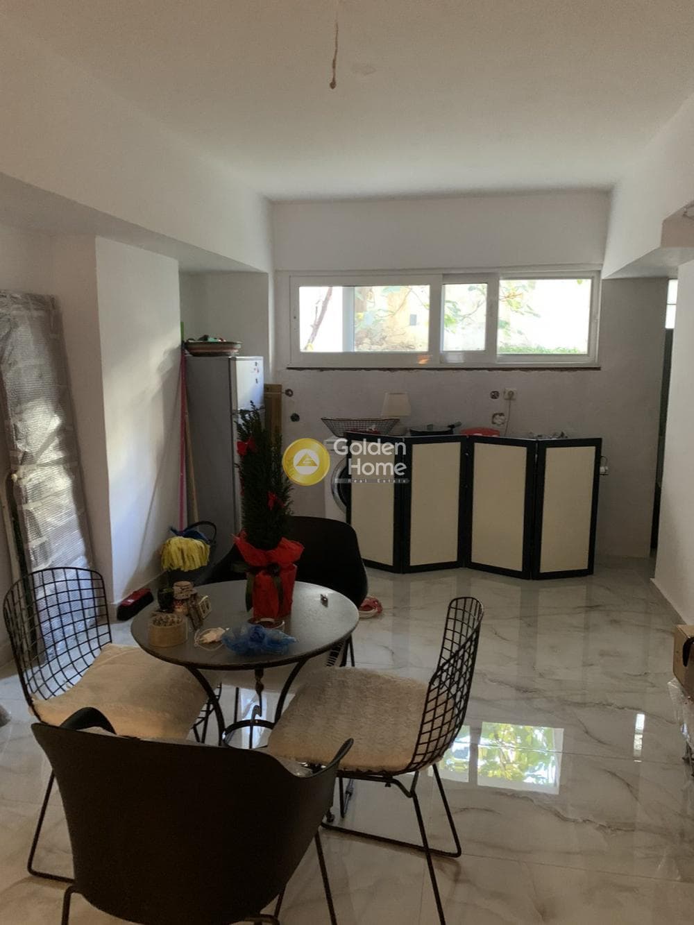 Retail Store in Plateia Vathis, Kentro — Photo 13 of 21