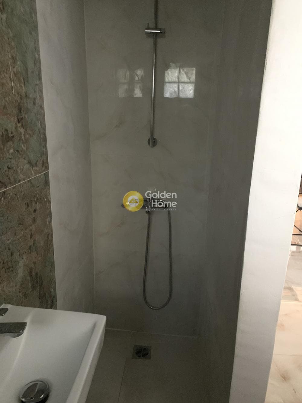 Retail Store in Plateia Vathis, Kentro — Photo 18 of 21