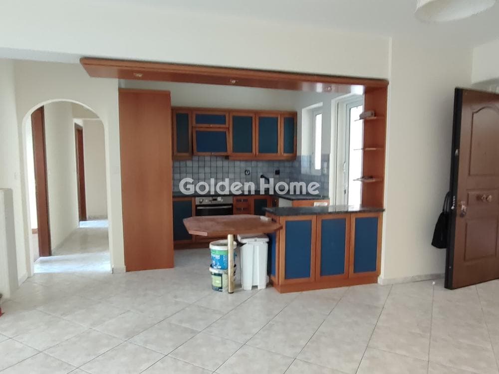 Apartment in Center, Dafni — Photo 3 of 13
