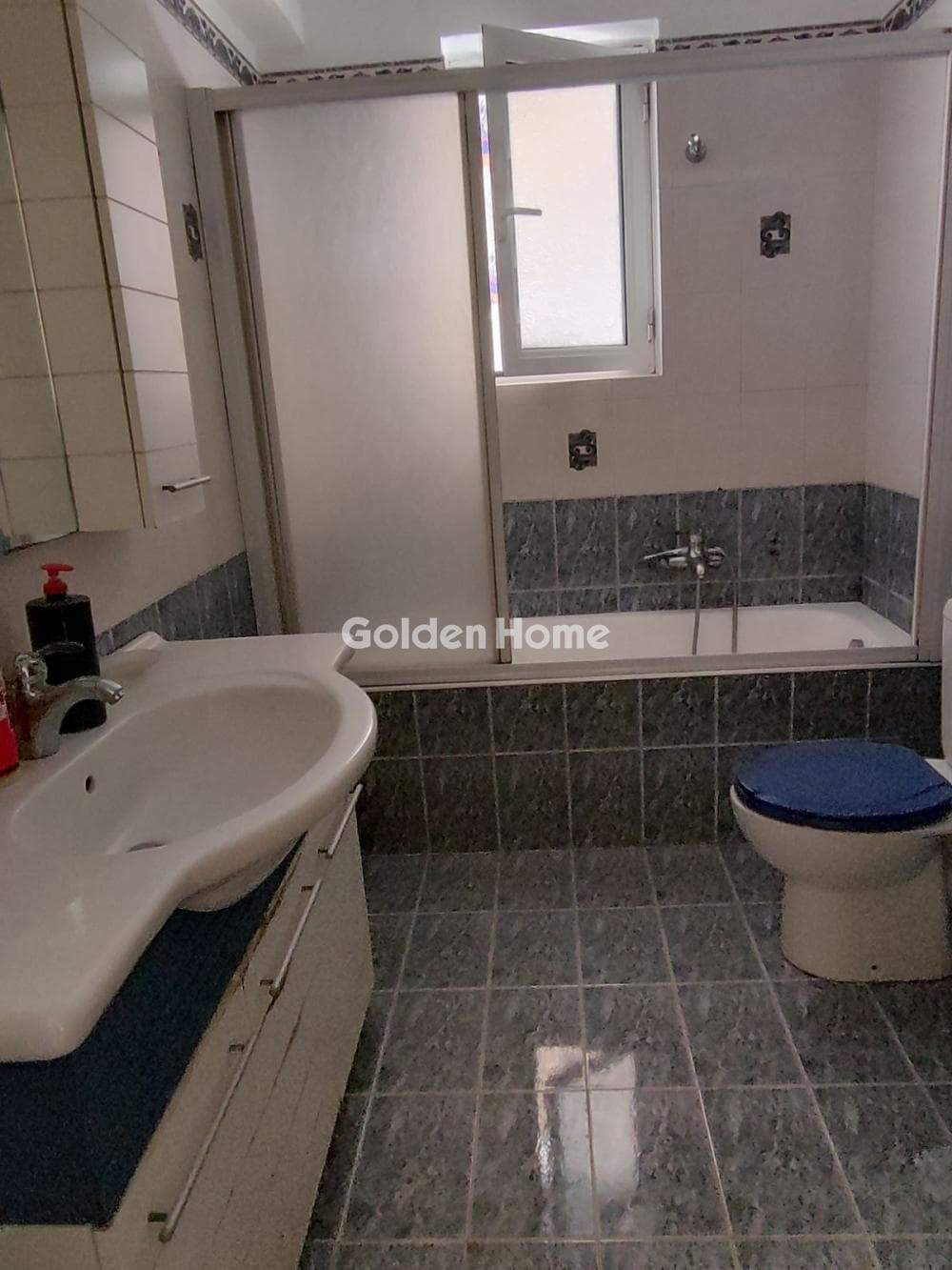 Apartment in Center, Dafni — Photo 11 of 13