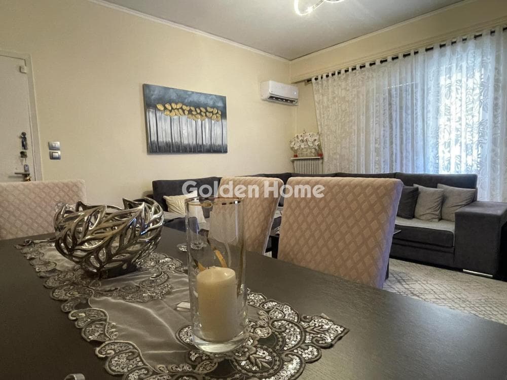 Apartment in Stathmos, Attiki — Photo 2 of 25