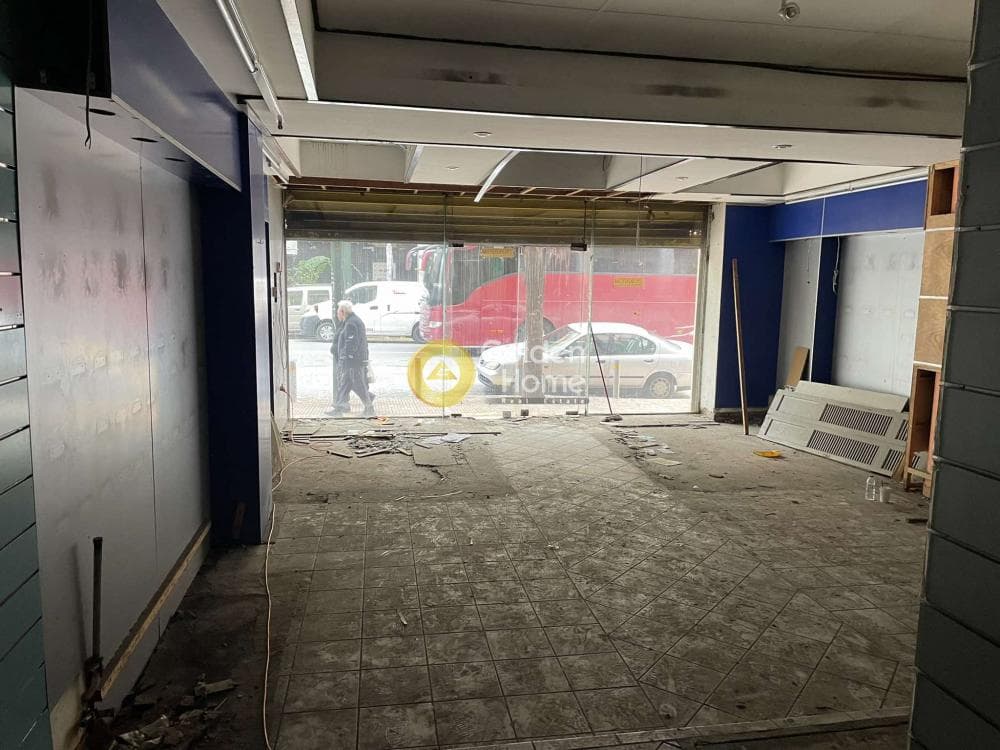 Retail Store in Omonoia, Kentro — Photo 9 of 11