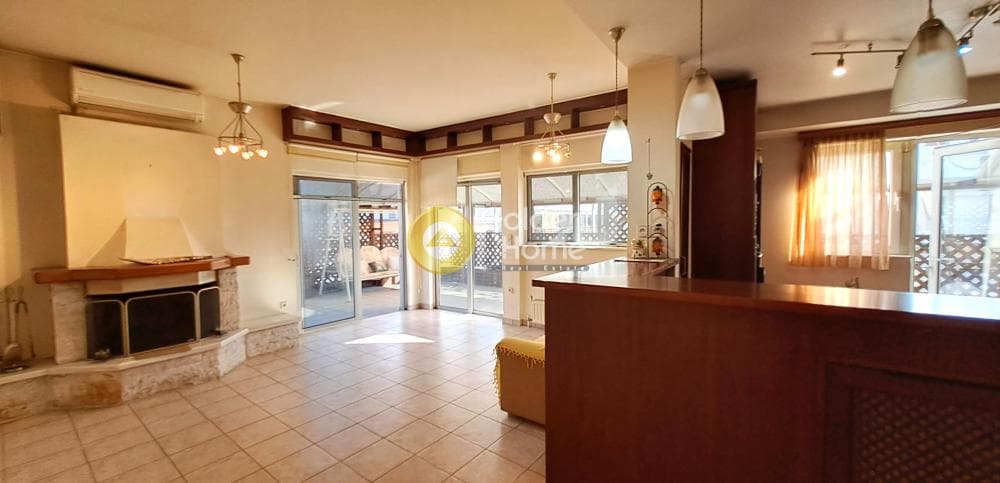 Apartment in Neo Pagkrati, Vironas — Photo 1 of 32