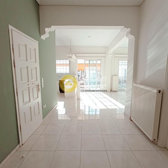 Apartment in Aspra Chomata, Nikaia — Photo 4 of 31