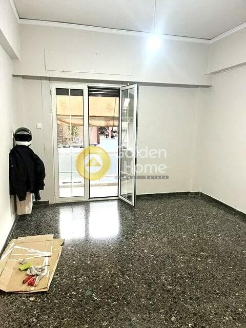 Apartment in Palaia Kokkinia, Piraeus — Photo 1 of 11