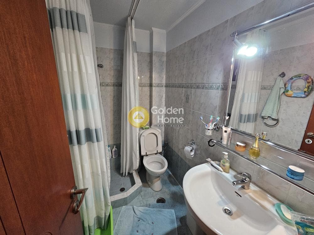 Apartment in Kareas, Vironas — Photo 5 of 10