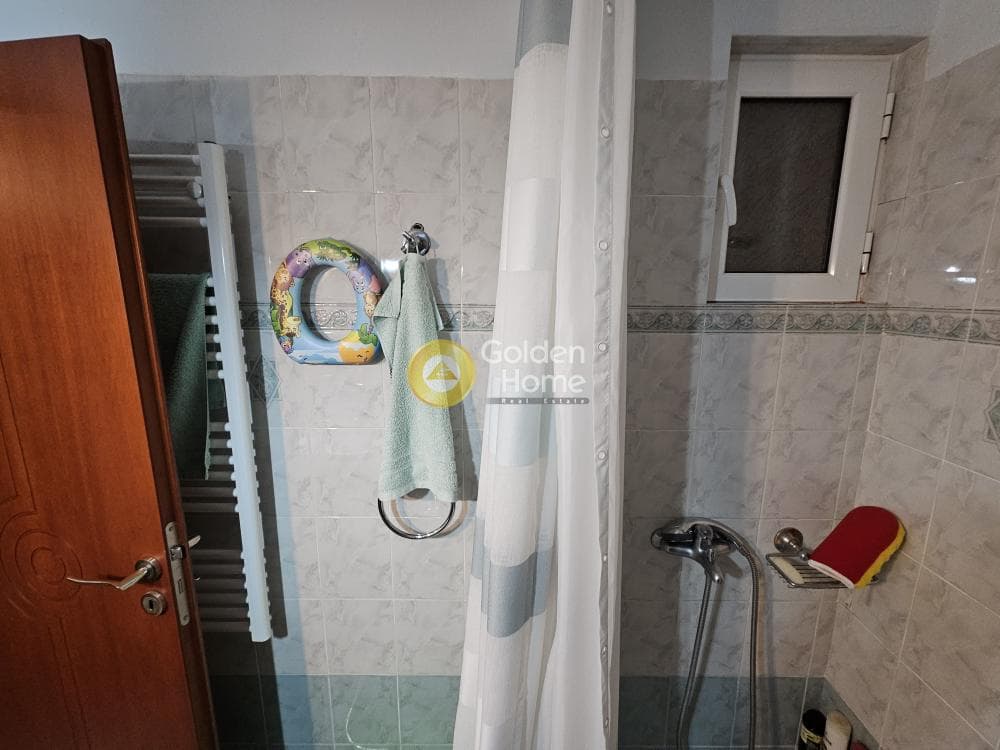 Apartment in Kareas, Vironas — Photo 6 of 10