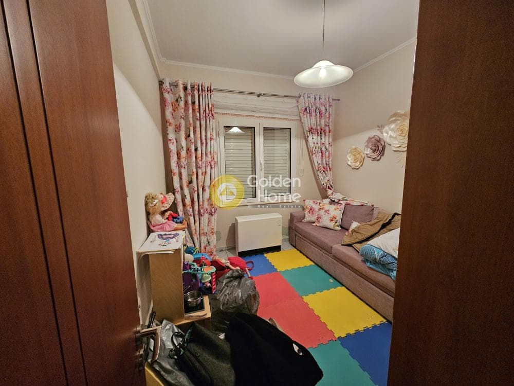 Apartment in Kareas, Vironas — Photo 3 of 10