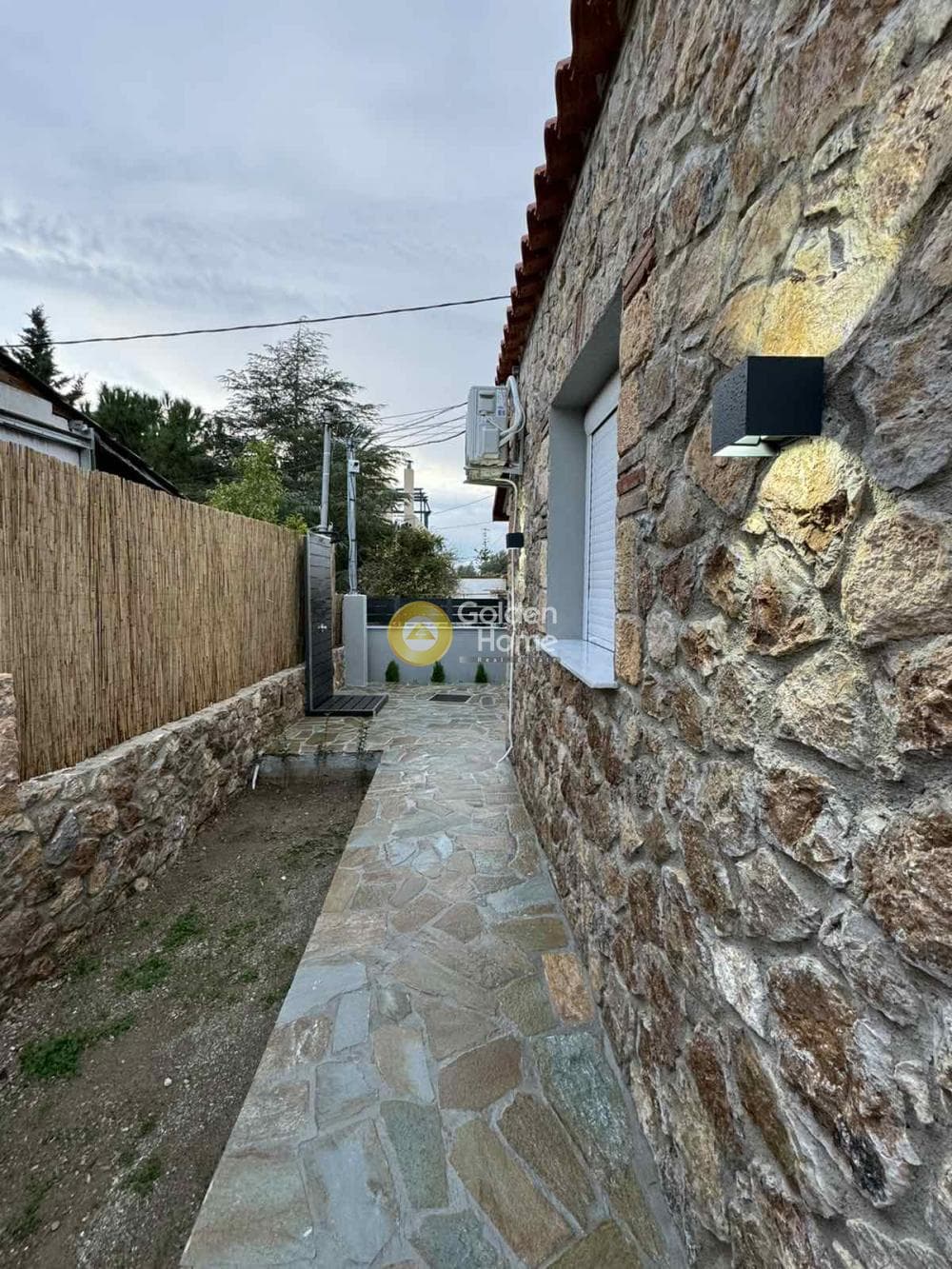 House in Giala, Salamina — Photo 27 of 27