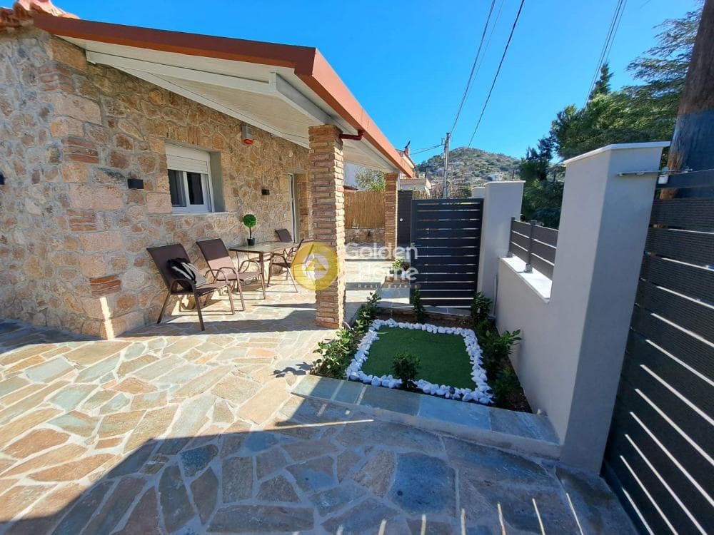 House in Giala, Salamina — Photo 20 of 27