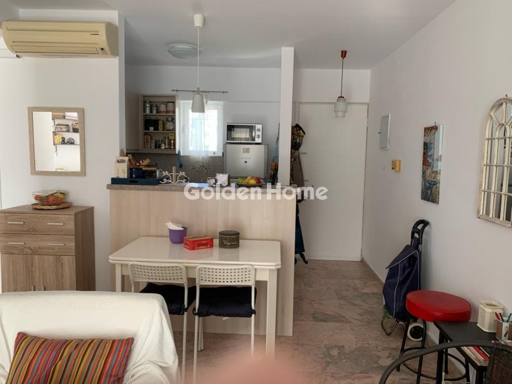 Apartment in Porto Rafti, Vravrona — Photo 2 of 10