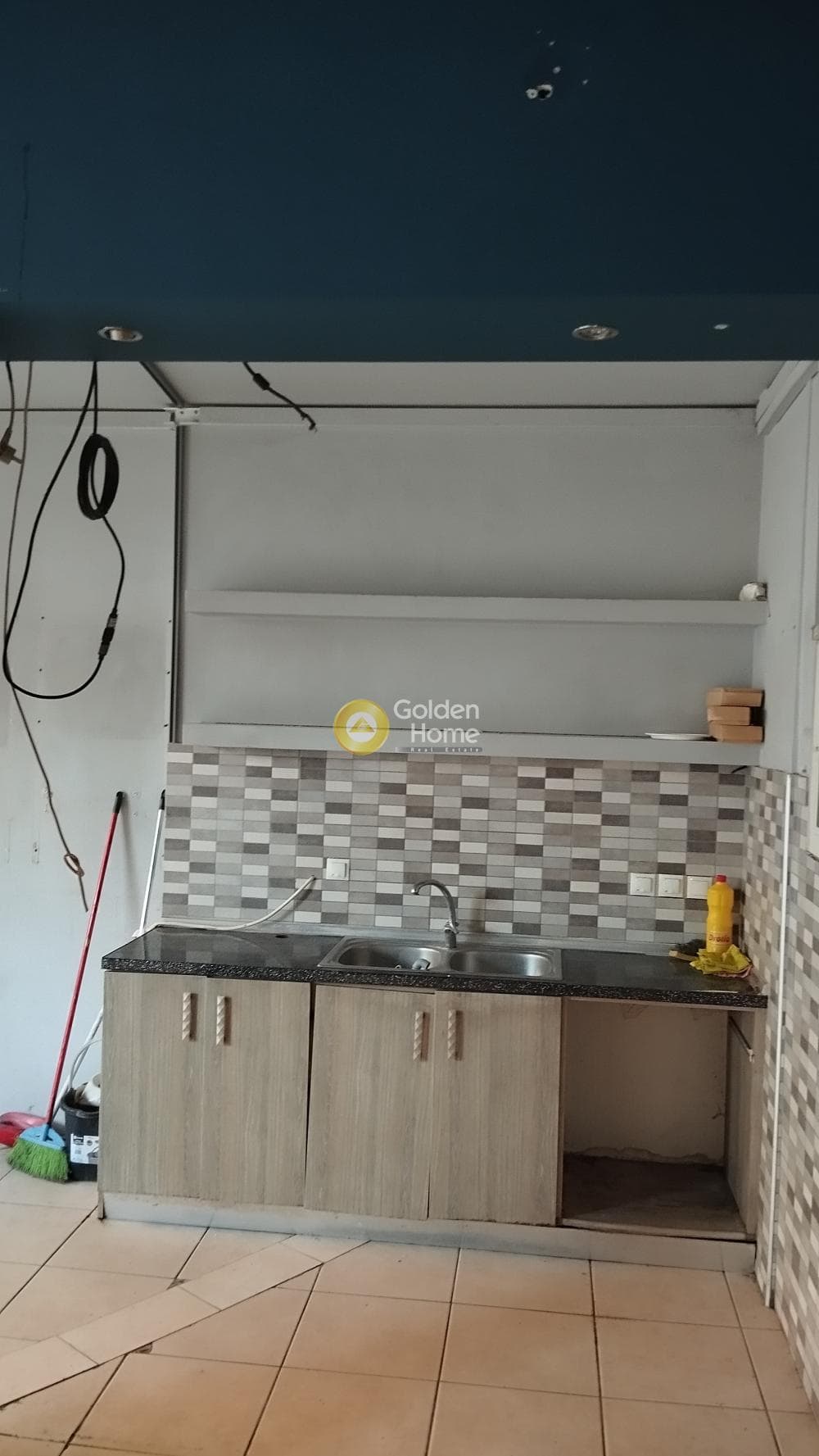 Retail Store in Dendropotamos, Menemeni — Photo 18 of 26