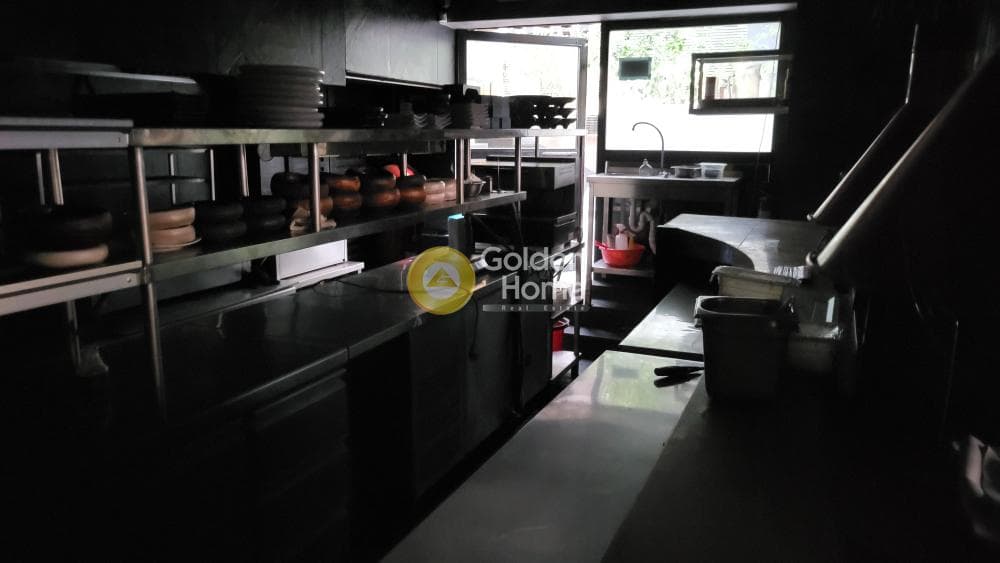 Retail Store in Pirnari, Glyfada — Photo 6 of 6