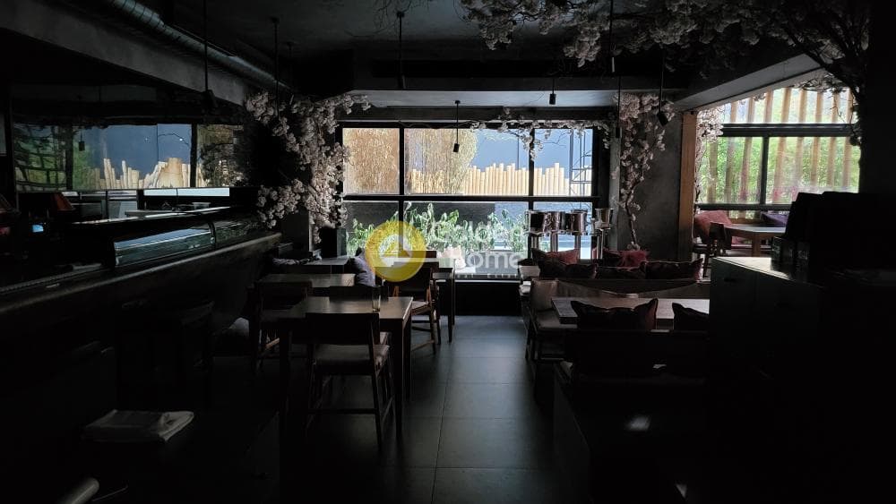 Retail Store in Pirnari, Glyfada — Photo 3 of 6