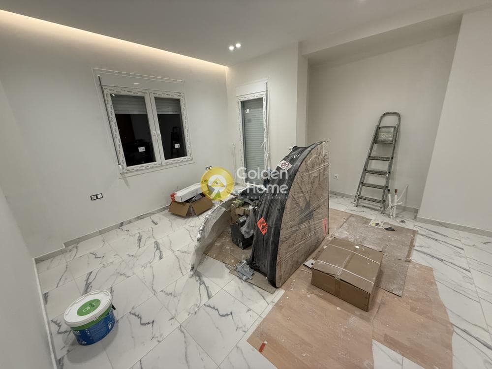 Apartment in Platia Karitsi, Kentro — Photo 2 of 8