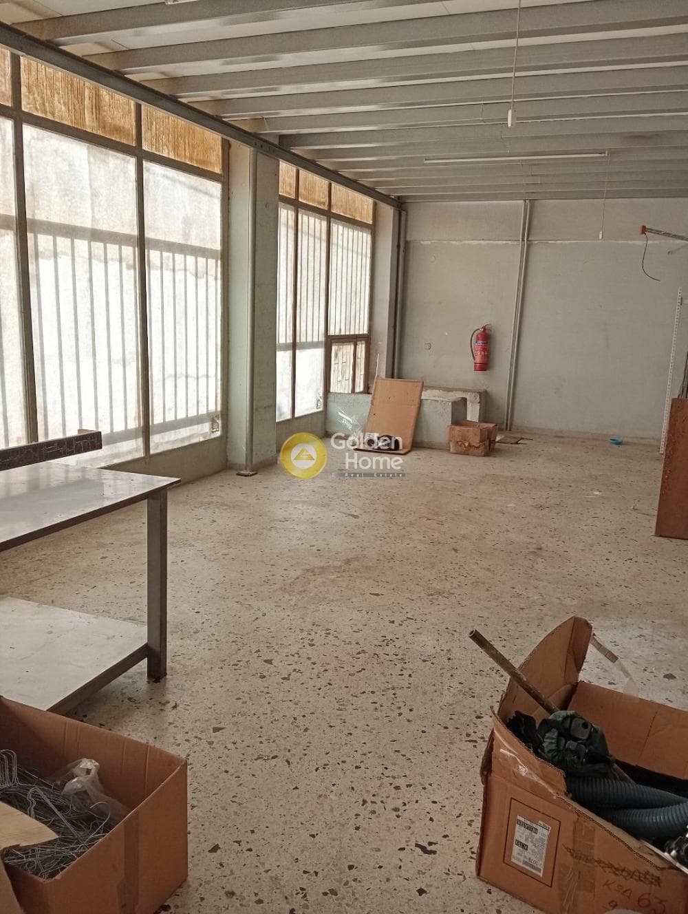 Retail Store in Alsos, Nea Ionia — Photo 2 of 12