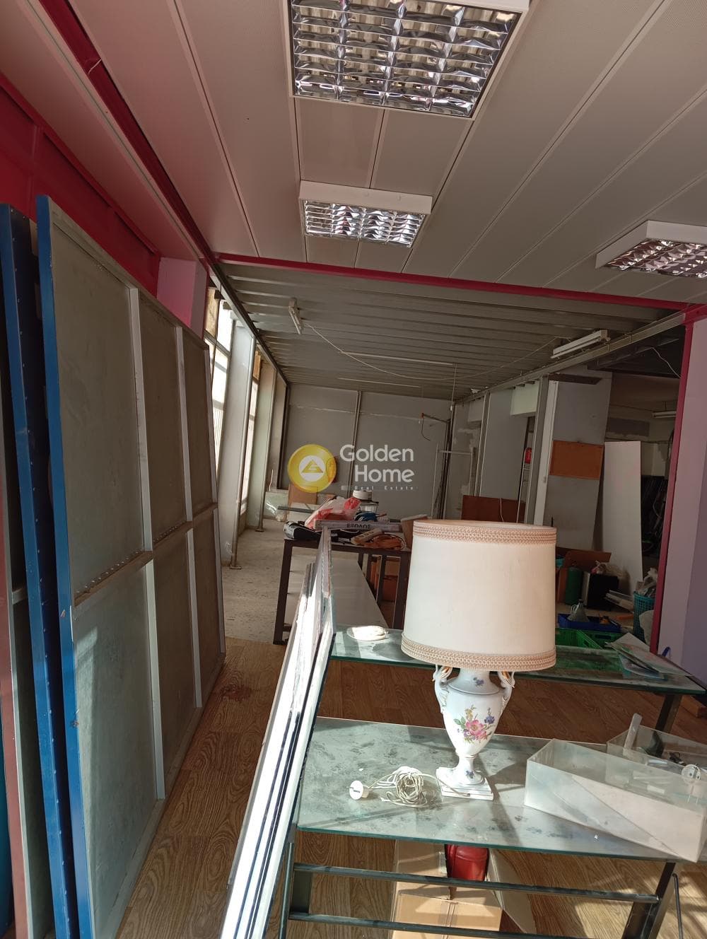 Retail Store in Alsos, Nea Ionia — Photo 6 of 12
