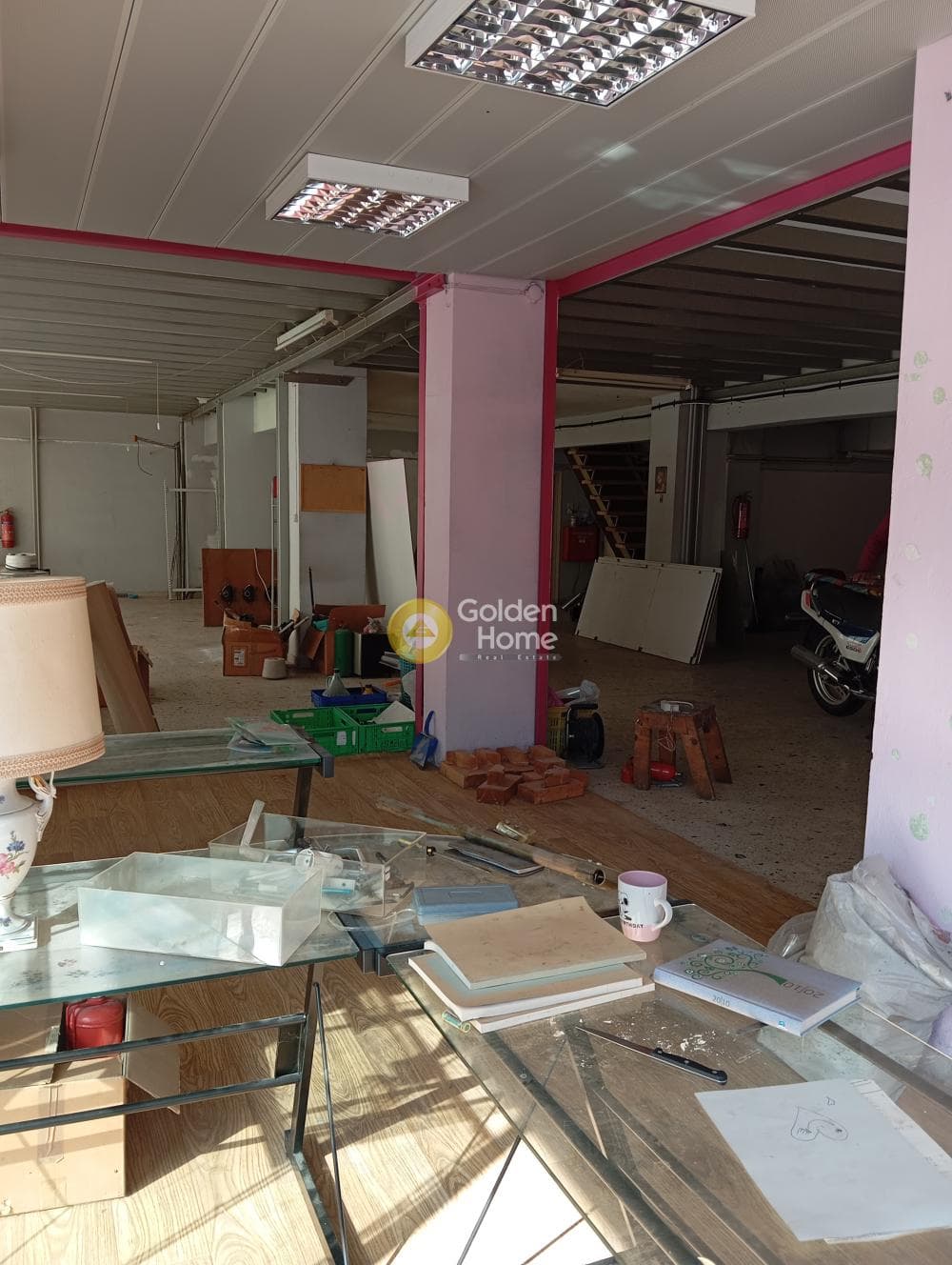 Retail Store in Alsos, Nea Ionia — Photo 7 of 12