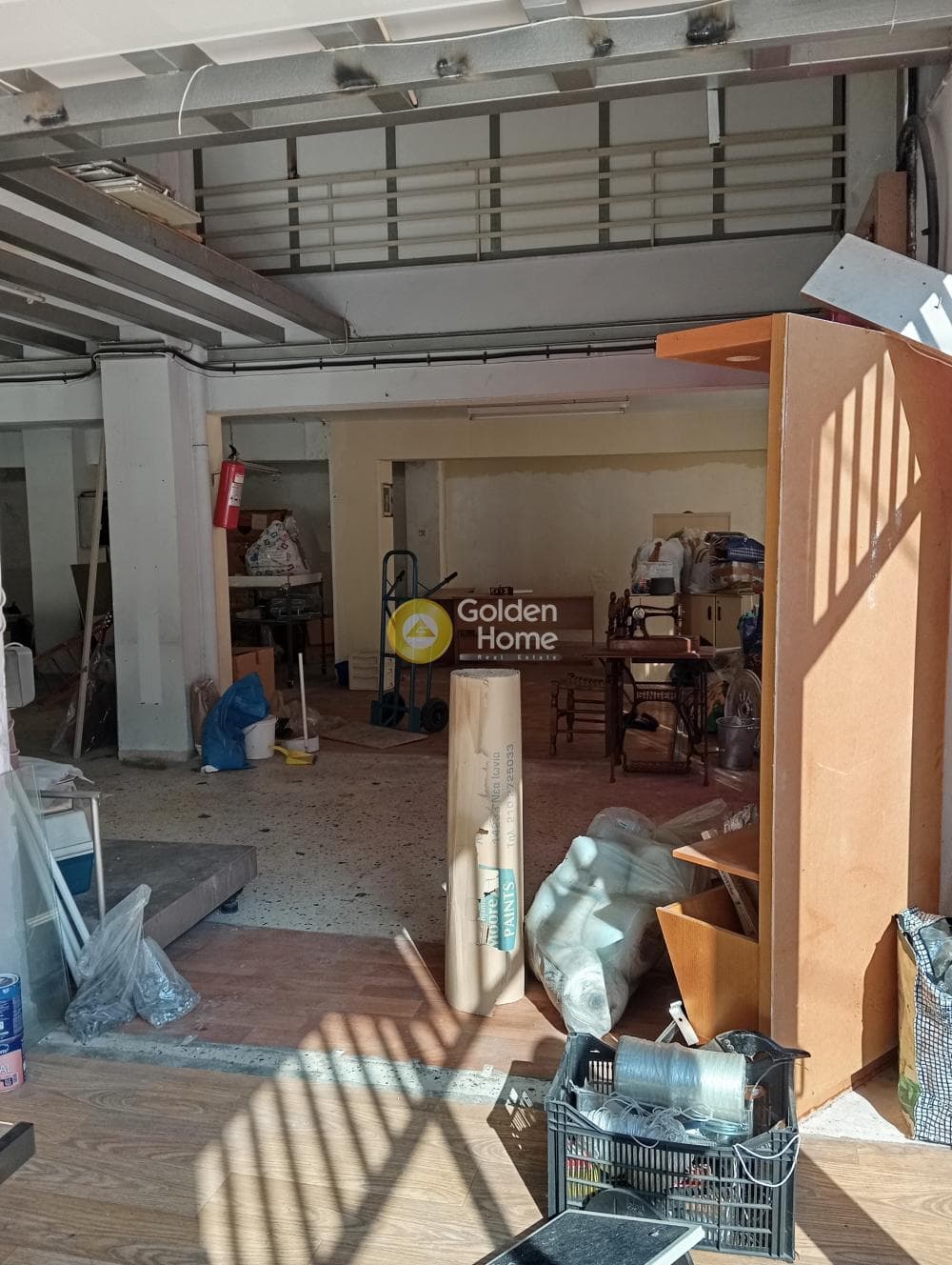 Retail Store in Alsos, Nea Ionia — Photo 8 of 12