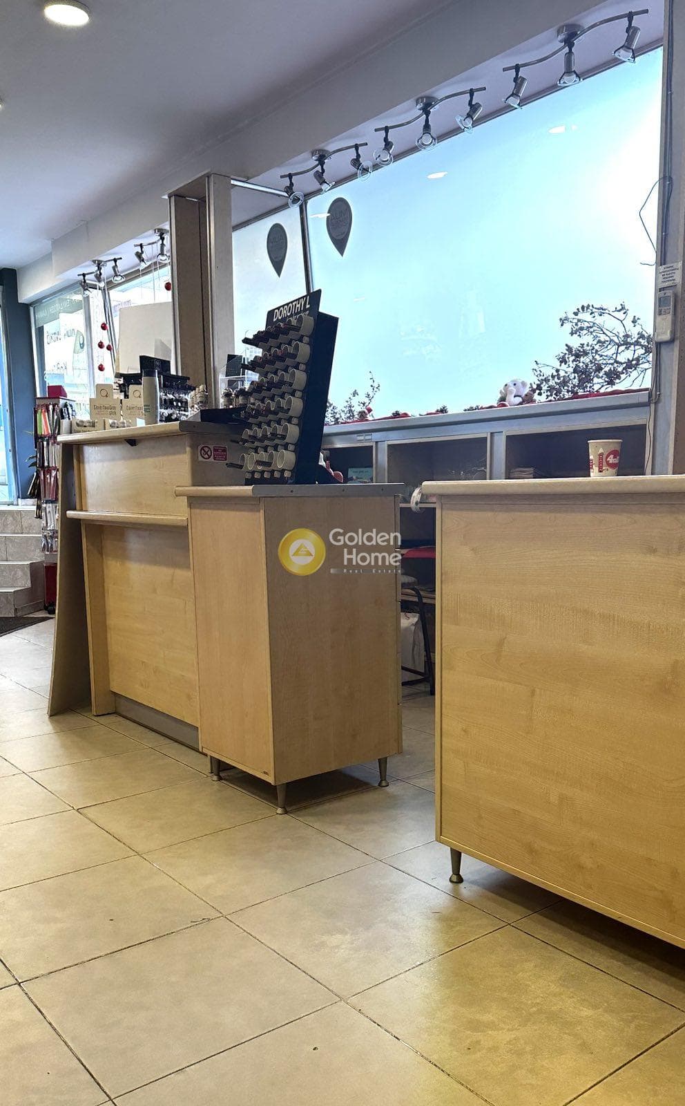 Retail Store in Kato Ilioupoli, Stavroupoli — Photo 2 of 9