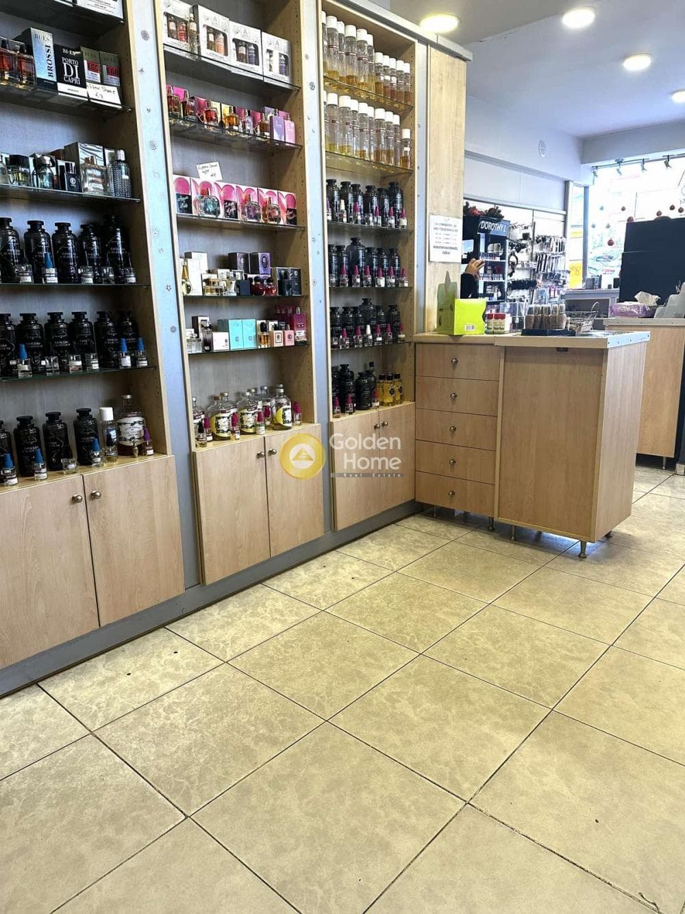 Retail Store in Kato Ilioupoli, Stavroupoli — Photo 5 of 9