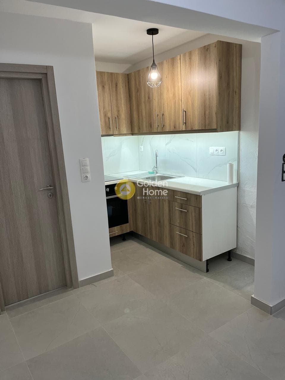 Apartment in Kipseli, Kipseli — Photo 1 of 7